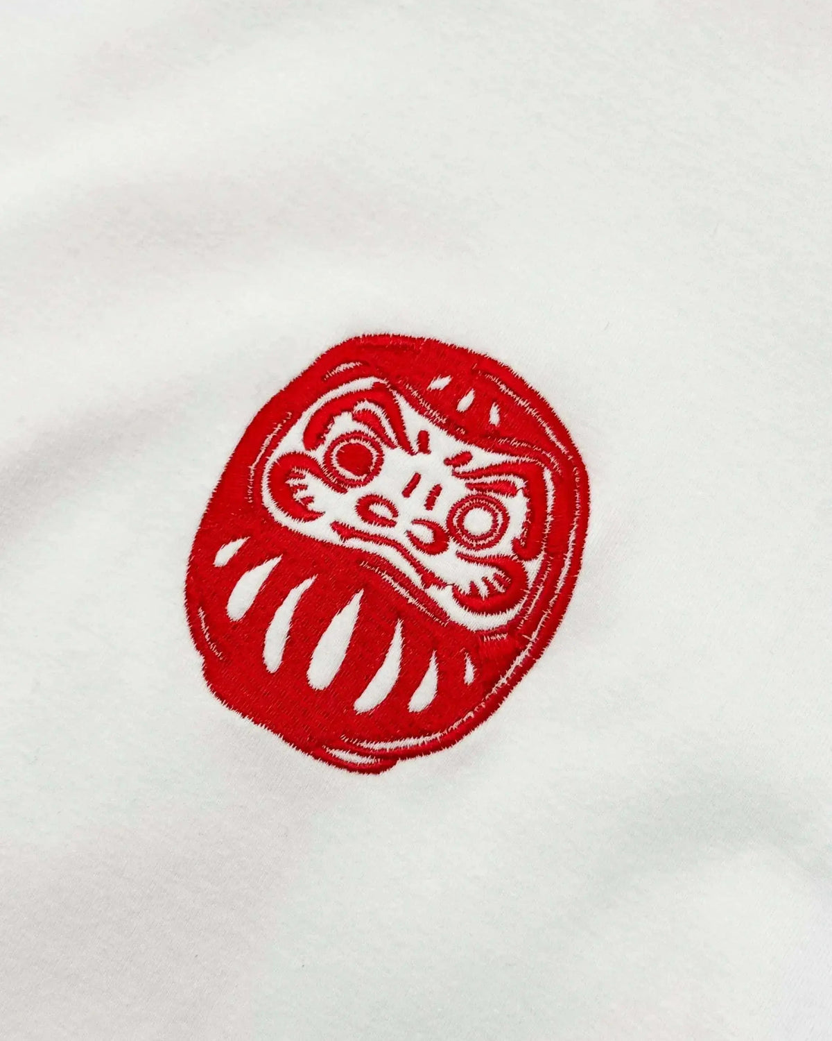 Daruma – biele skrátené oversized tričko Batohiro