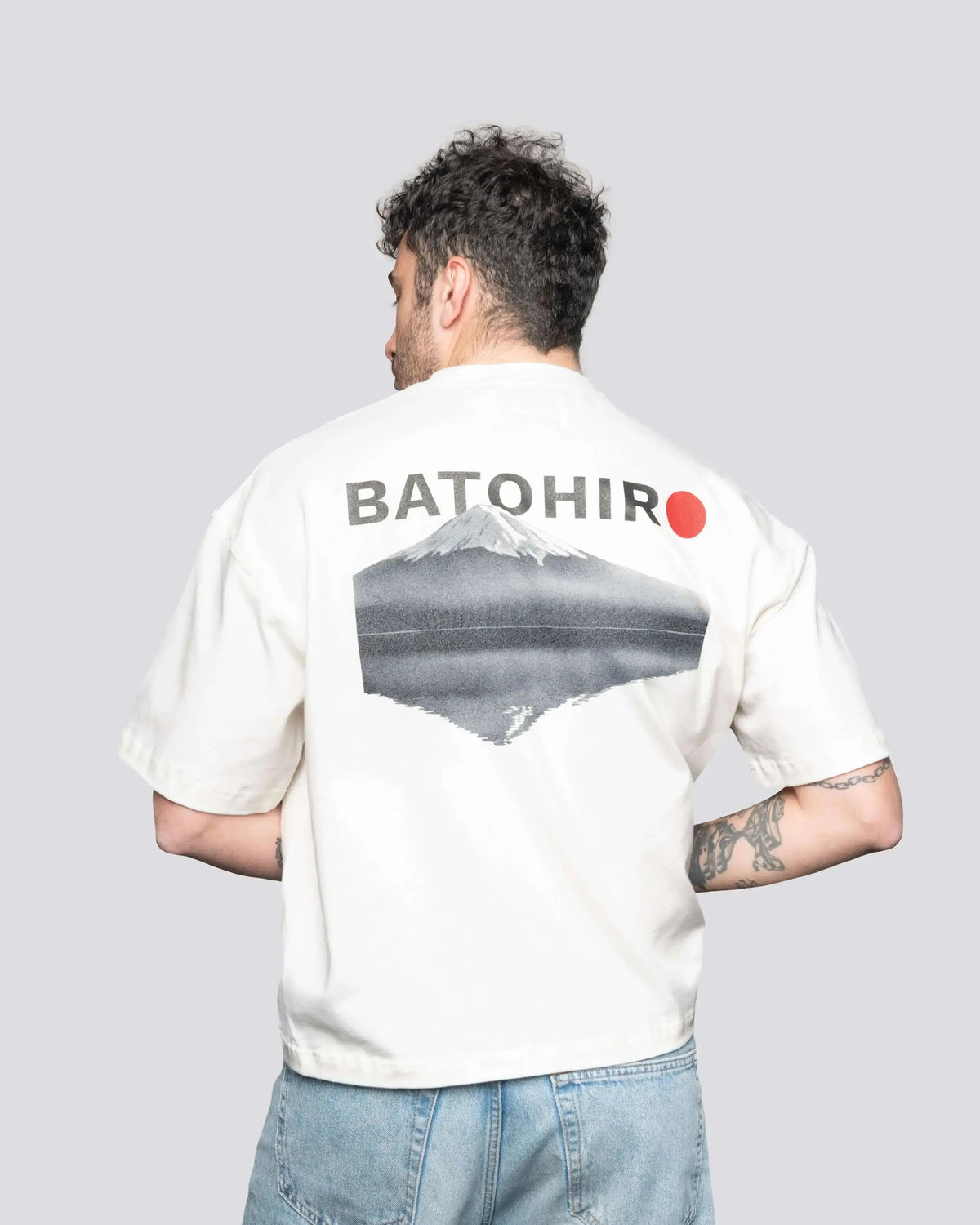 Fuji – skrátené oversized tričko Batohiro