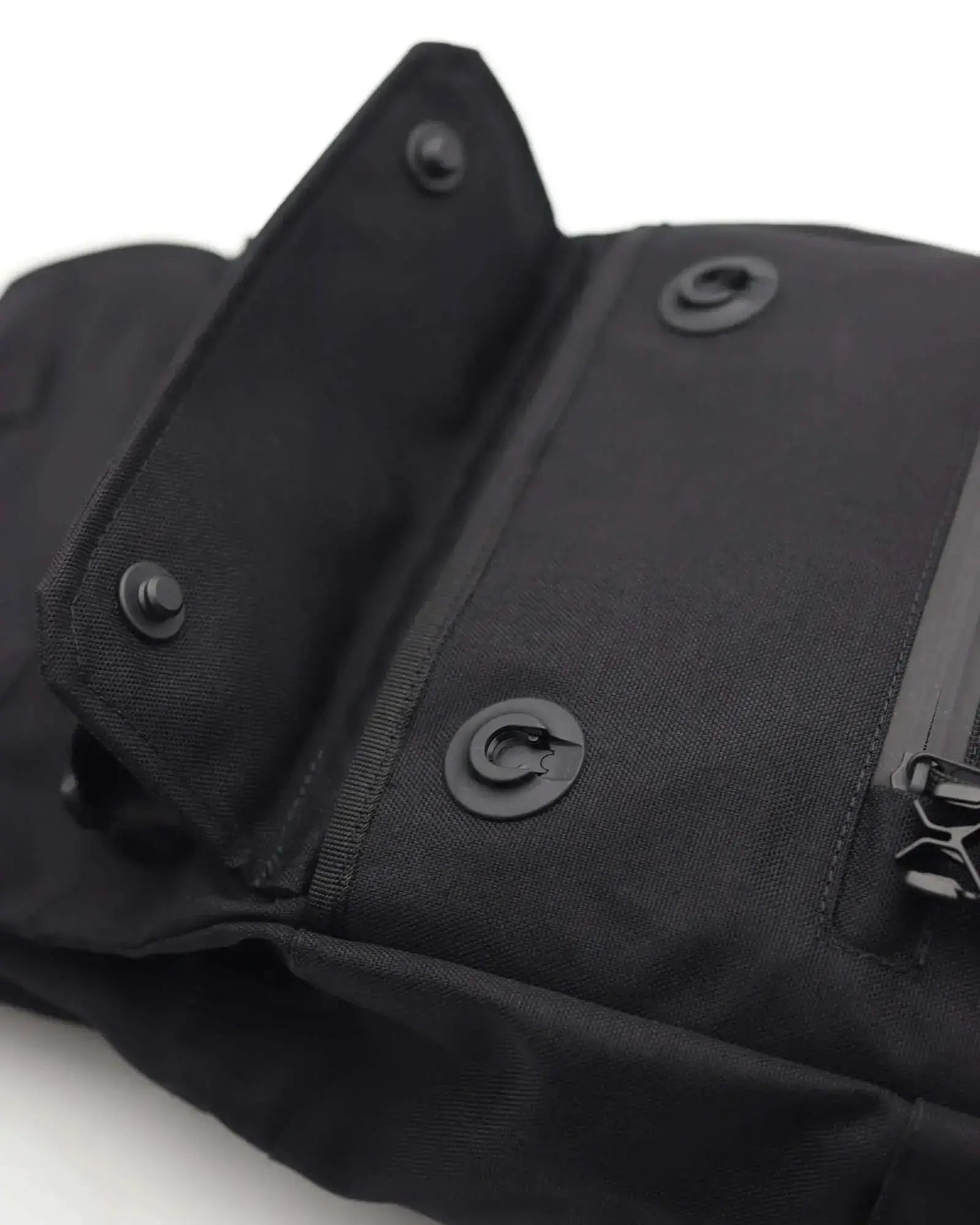 Minato Lite 2.0 - Dark Black Batohiro