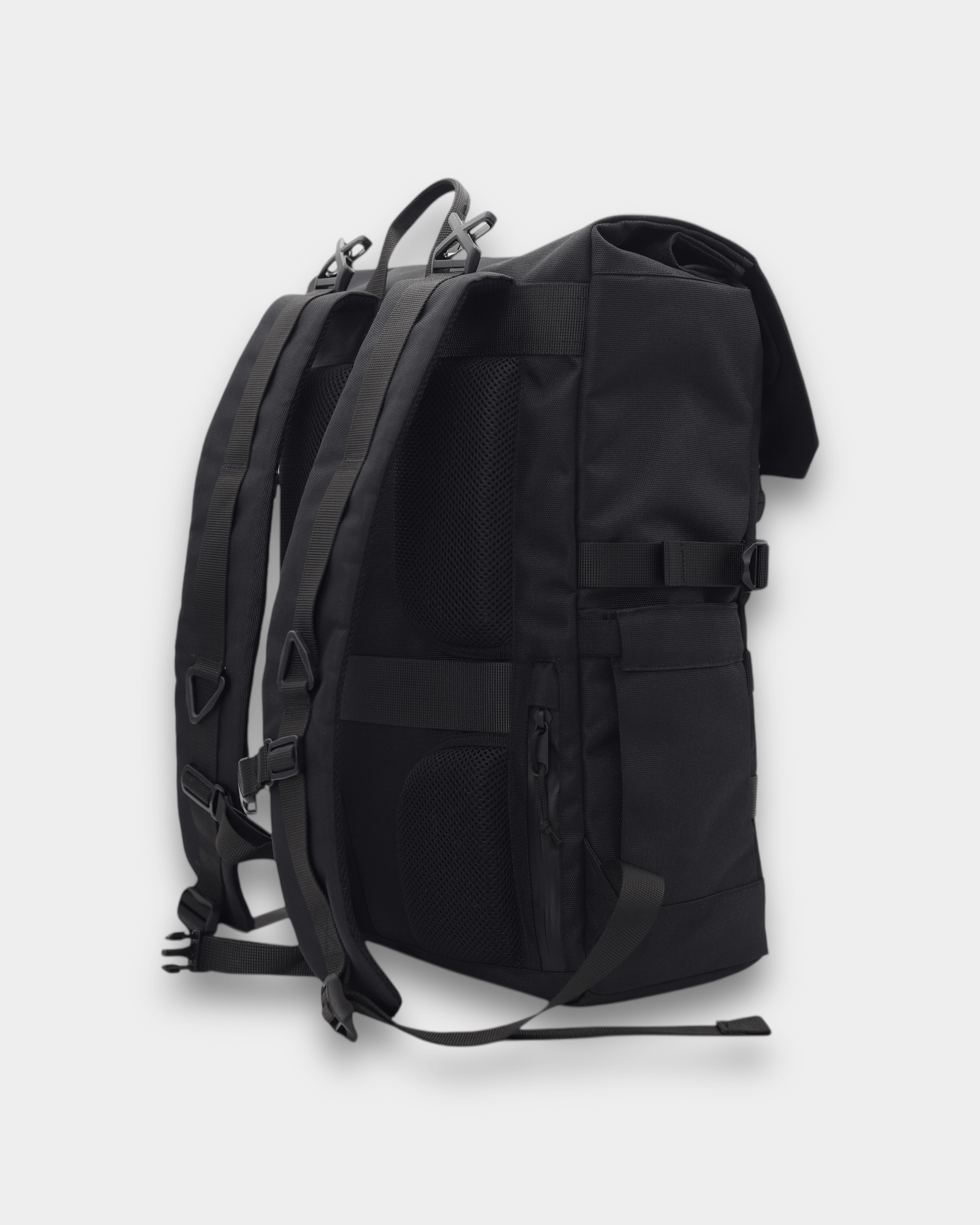 Minato Premium batoh – černý batoh vyrobený z odolného materiálu Cordura 1200D, funkční design.