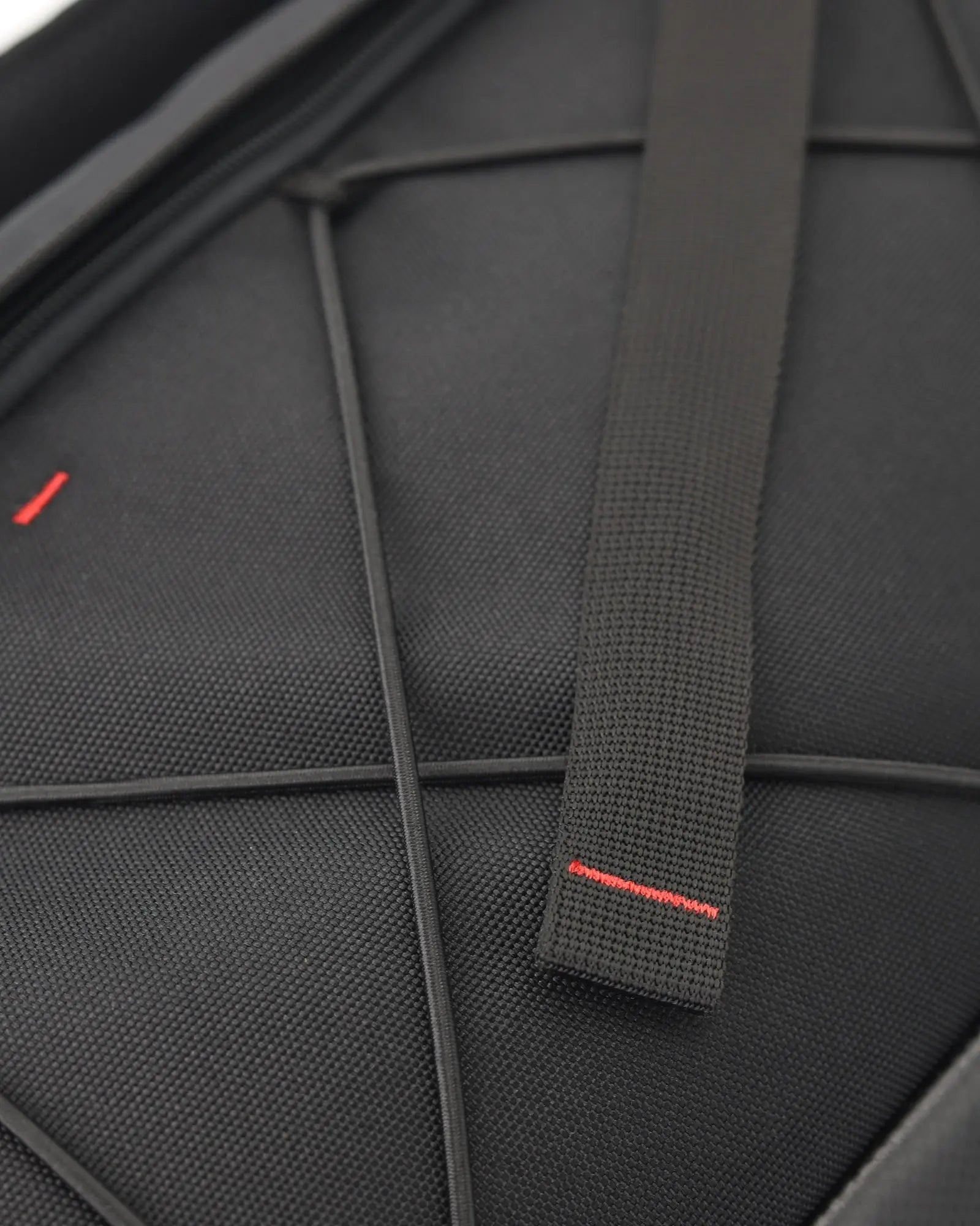 Tenso Traveller 40 L - Dark Knight Batohiro