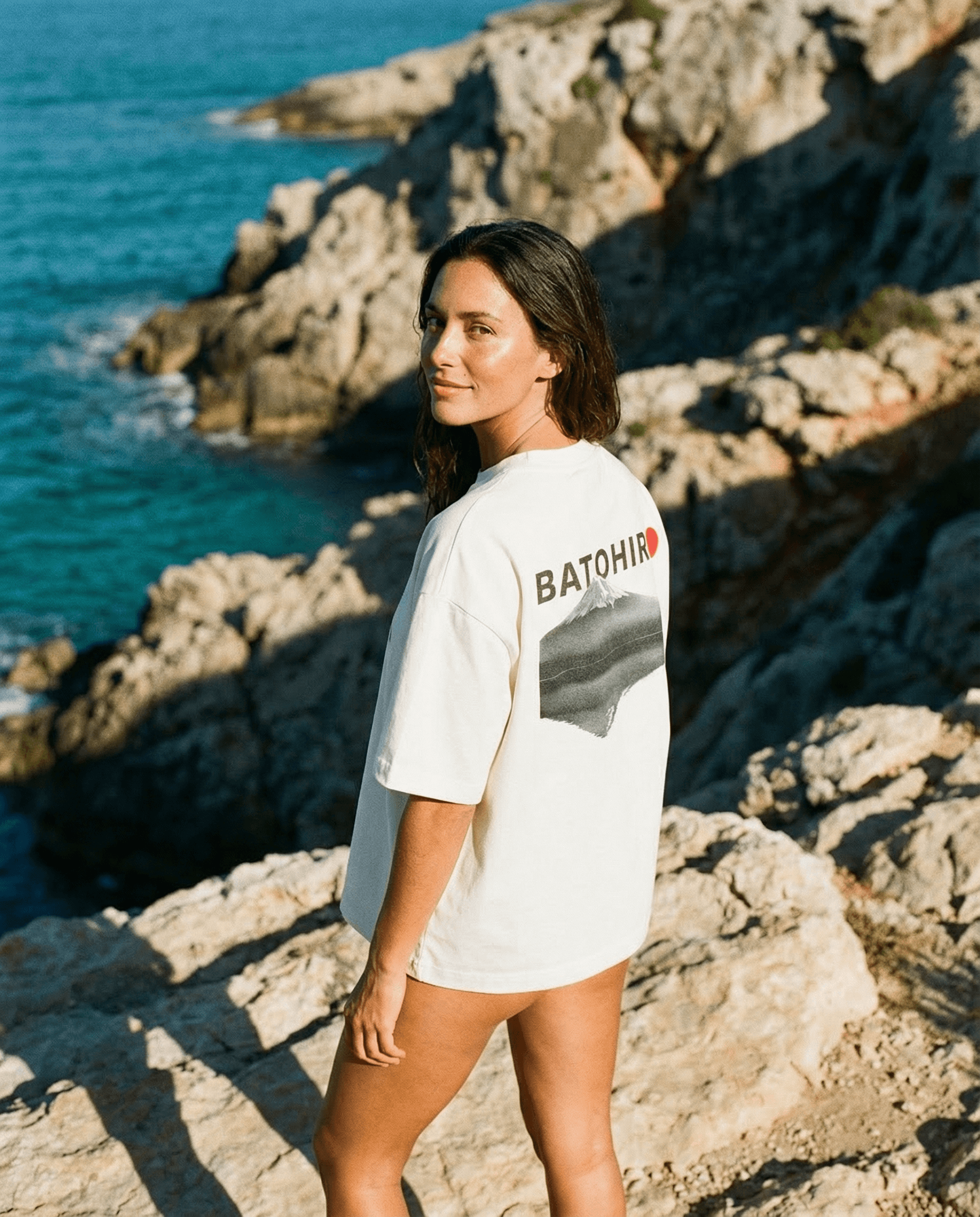 Fuji - Cropped Oversized Tee