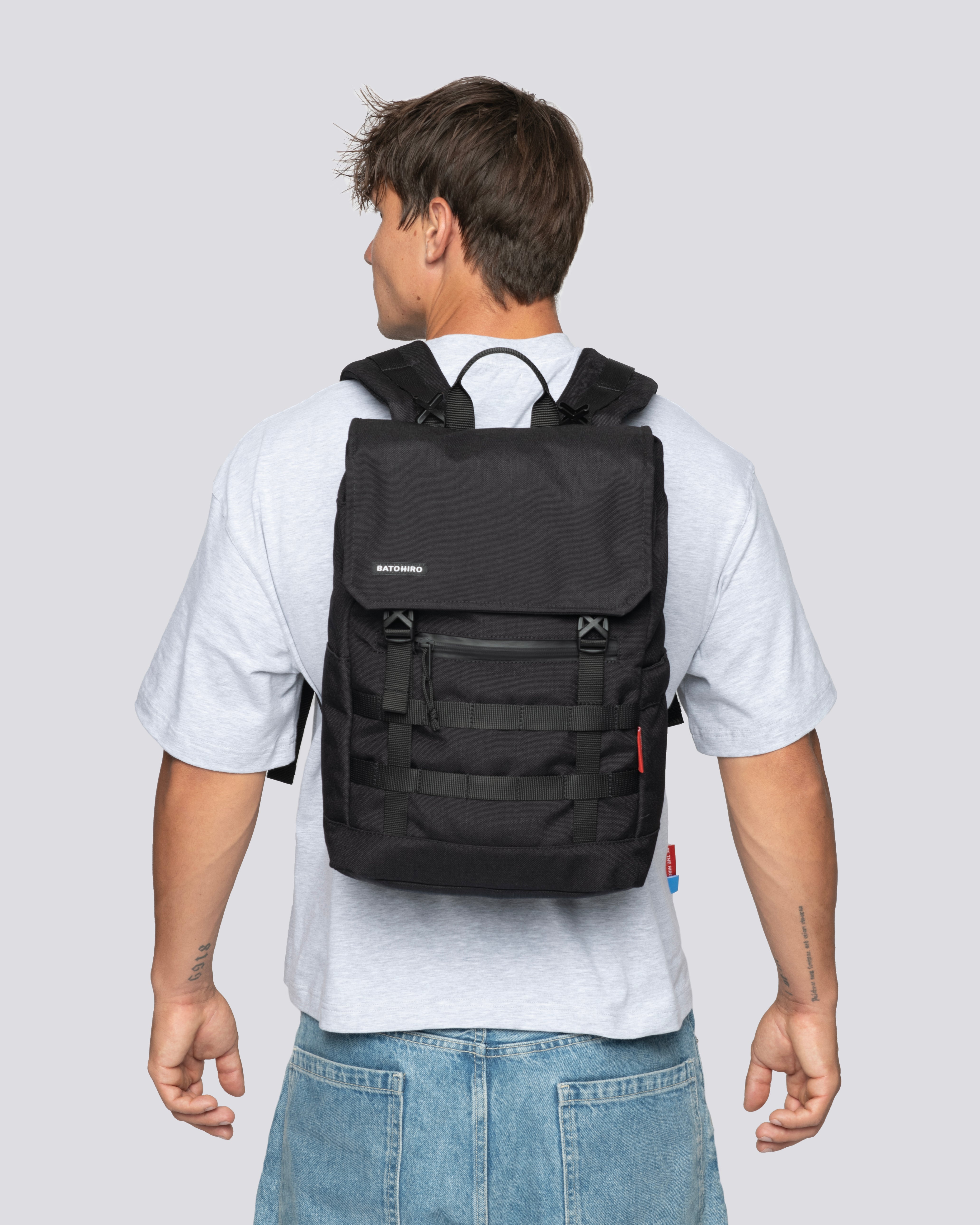 Minato Lite 20l - Tmavá čierna
