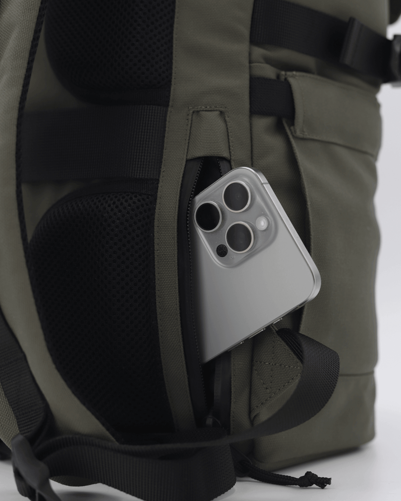 Minato Premium Ranger Green batoh s telefonem v boční kapse