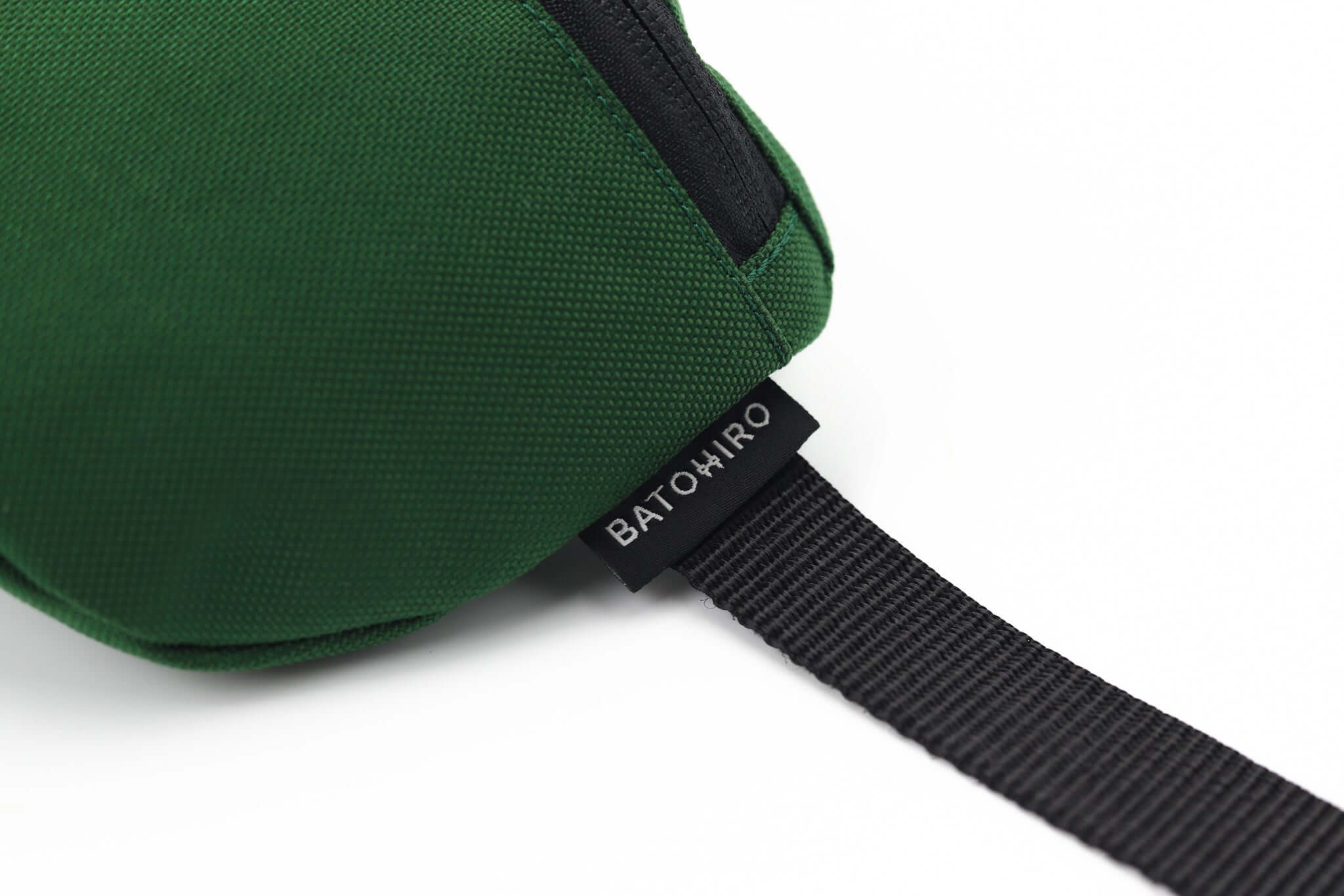 Sora 2.0 - Forest Green close-up with BATOKHIRO tag and adjustable strap detail.
