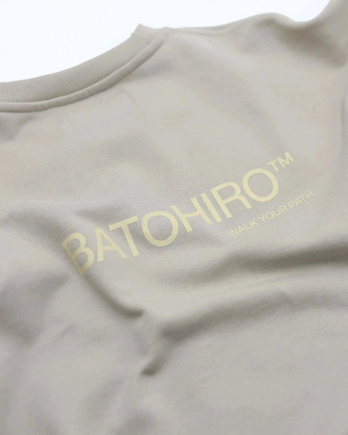 Kurzer Pullover 343 – Rundhalspullover Beige Batohiro