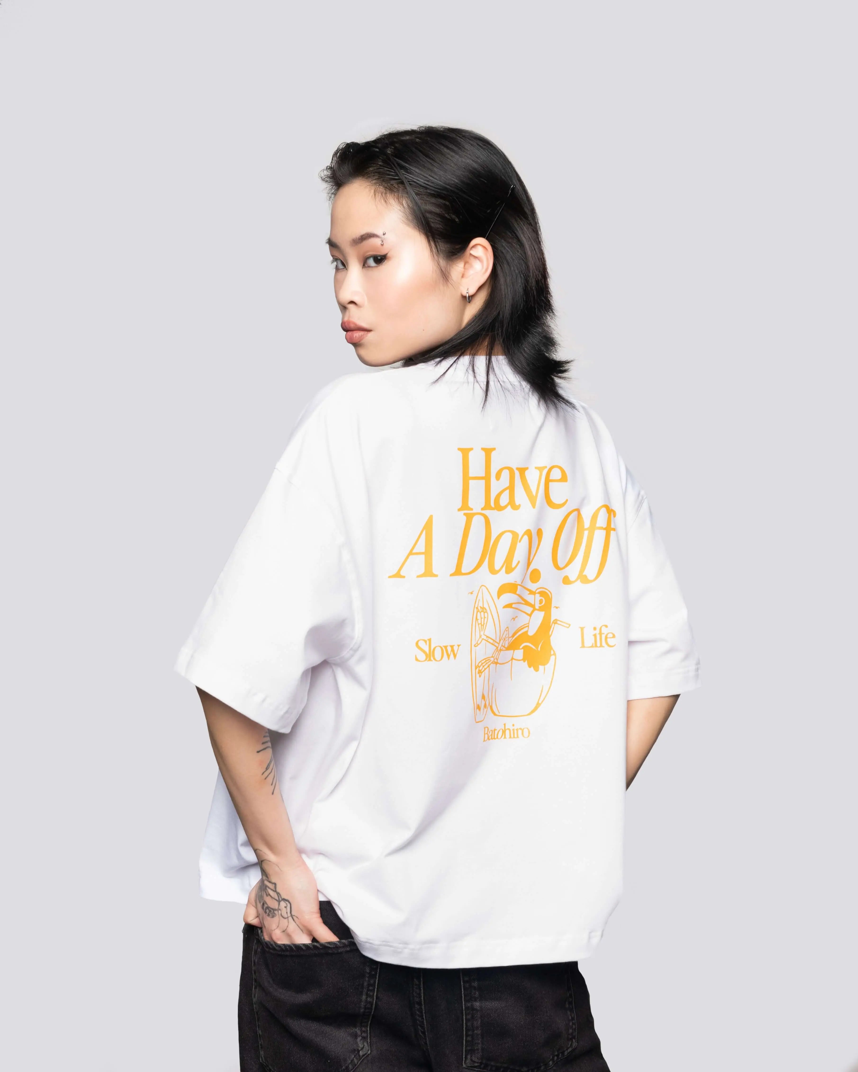 Day Off - Cropped Oversized Tee Batohiro
