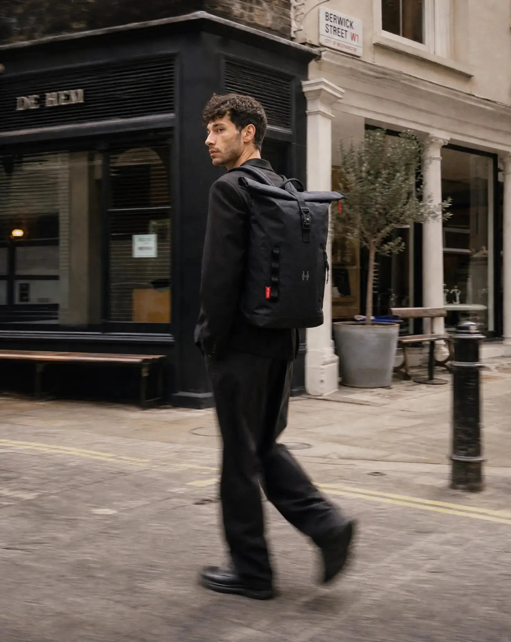 Roku Everyday 20L - Black Knight Backpack