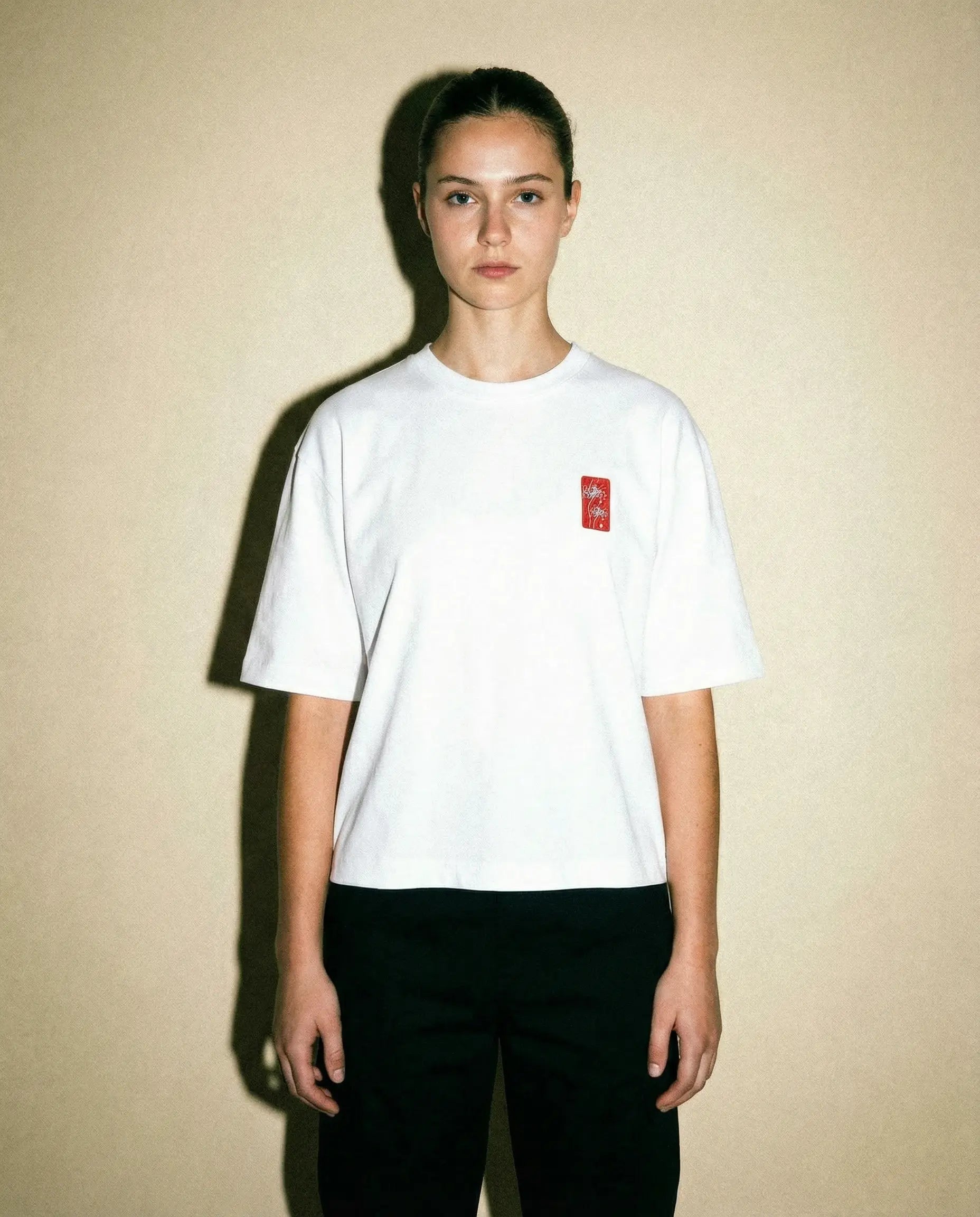 Spider Lily - White Cropped Oversized Tee Batohiro